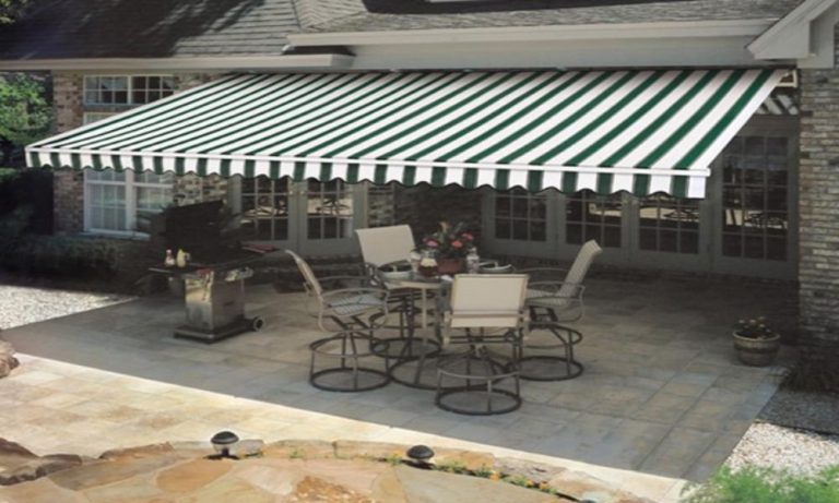 Retractable-Awning